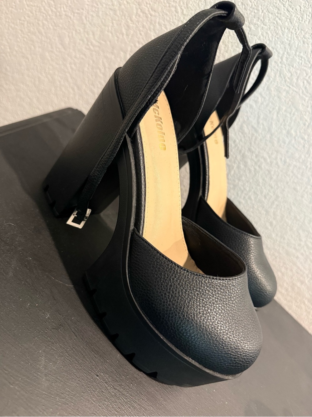 Women's Black Platform Block Heel Slingback Pumps